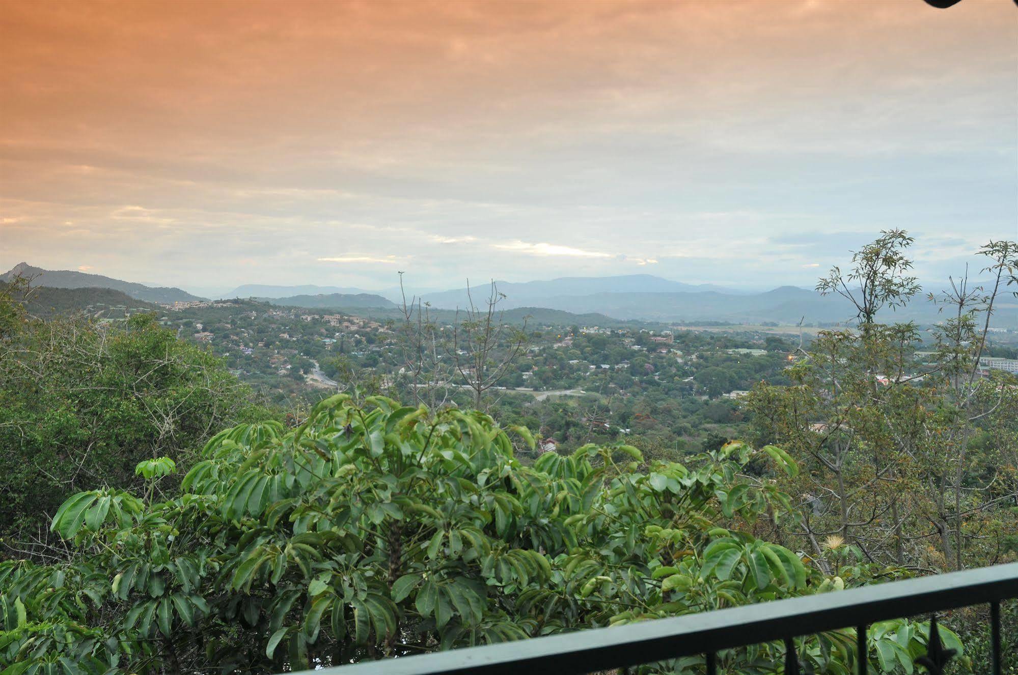 Sunset Manor Mbombela Exterior foto